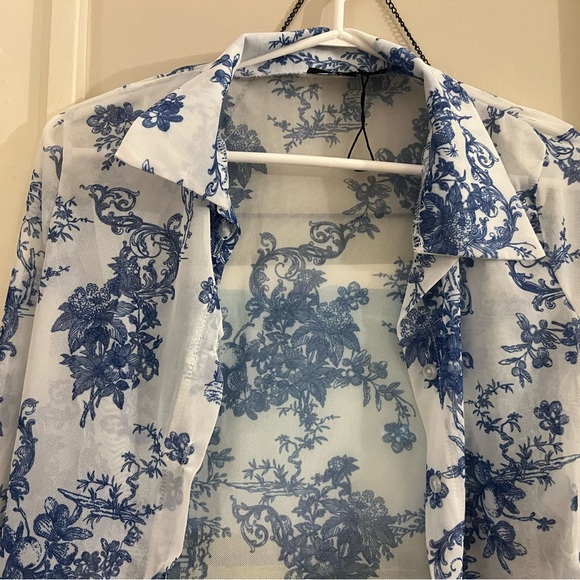 Missguided sheer cropped button up - Picture 2 of 4